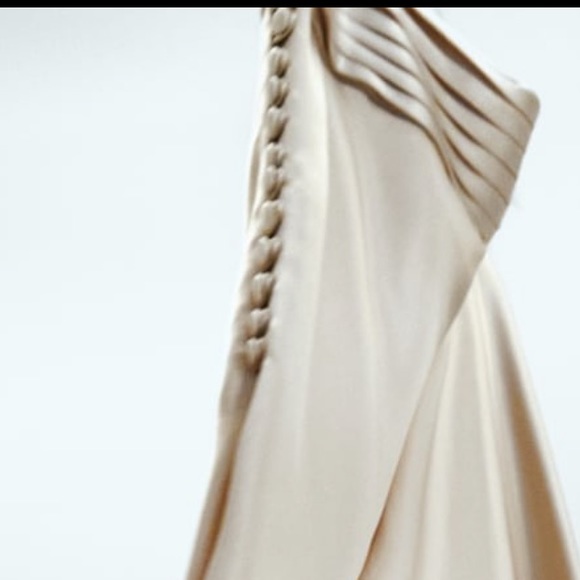 Zara Limited Edition Satin effect Asymmetric Skirt - Picture 8 of 15